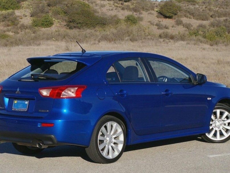 Митсубиси Лансер 10 хэтчбек