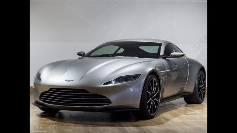 Астон Мартин машина db10
