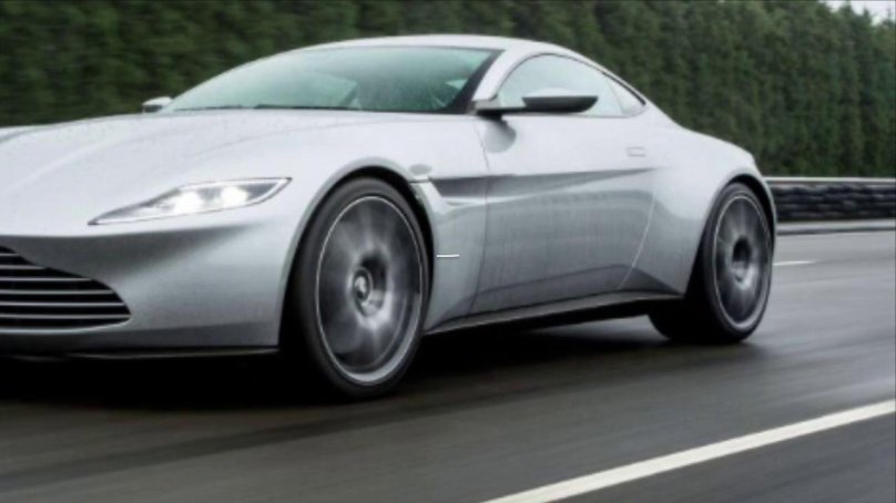 Aston Martin db10 2015
