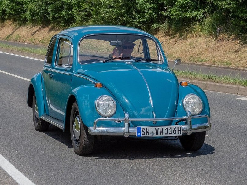 Фольксваген голубой старый
