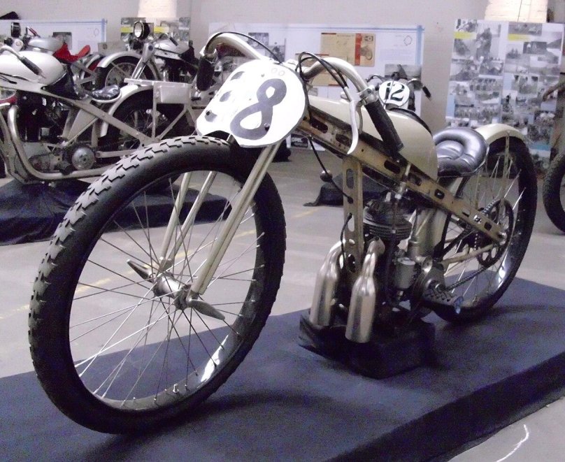 Неандер мотоцикл