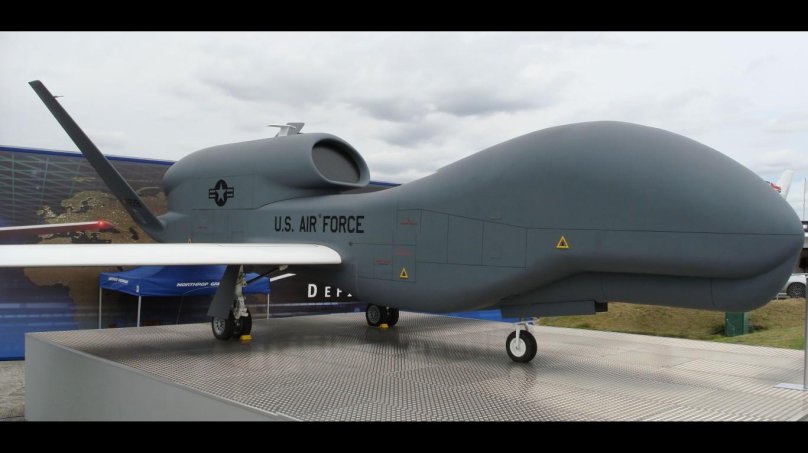 Дрон RQ-4 Global Hawk