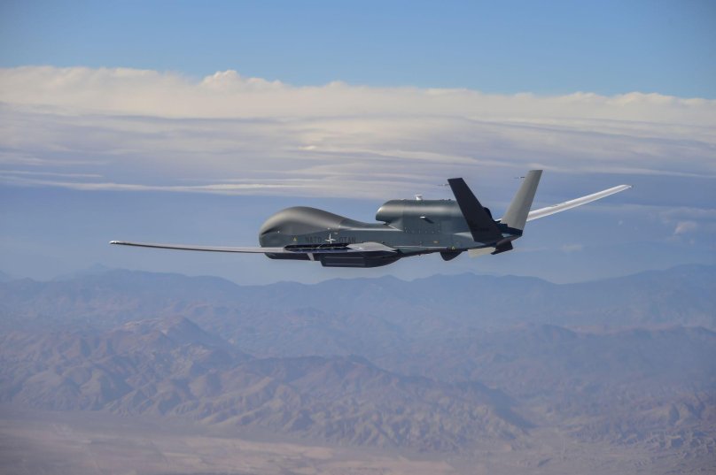 Дрон RQ-4 Global Hawk
