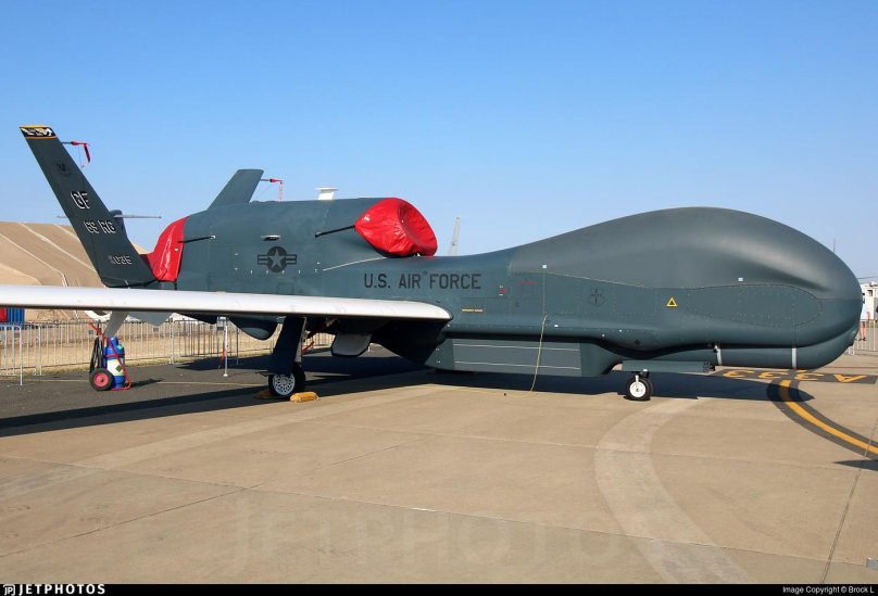 Northrop Grumman RQ-4b Global Hawk кабина