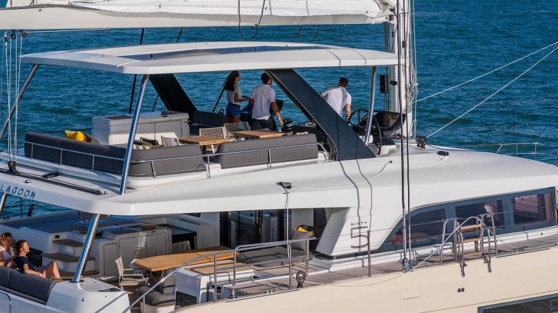 Катамаран Lagoon 65