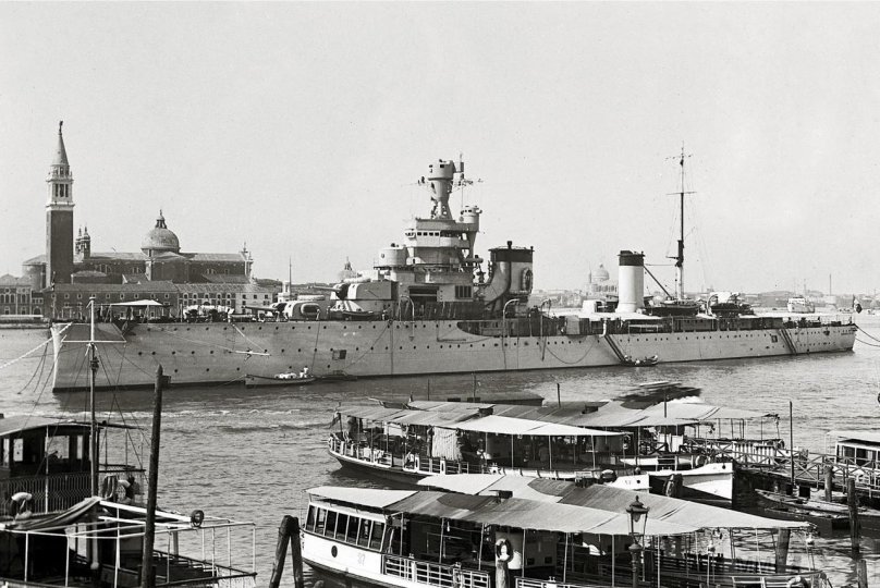 Bartolomeo Colleoni крейсер