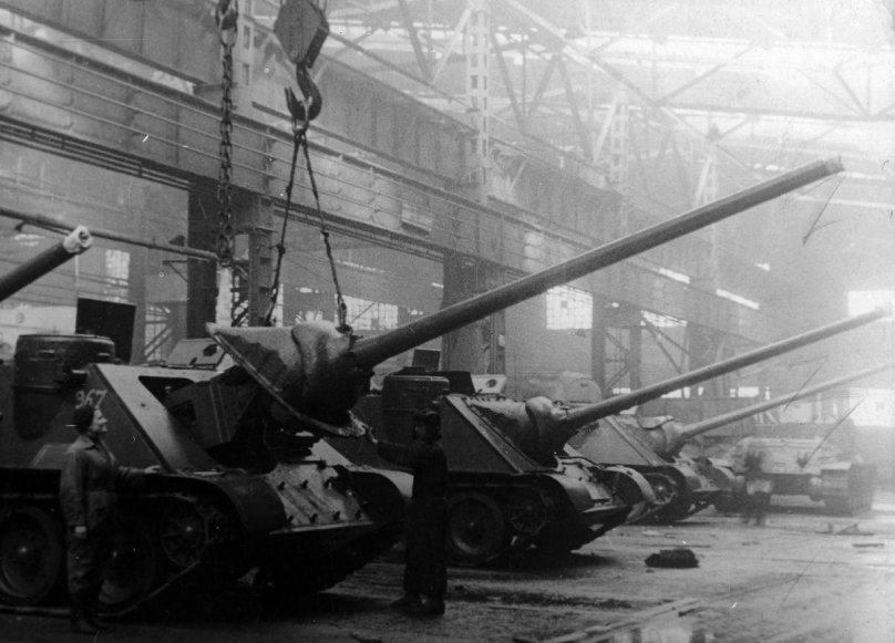 Су-100 самоходная