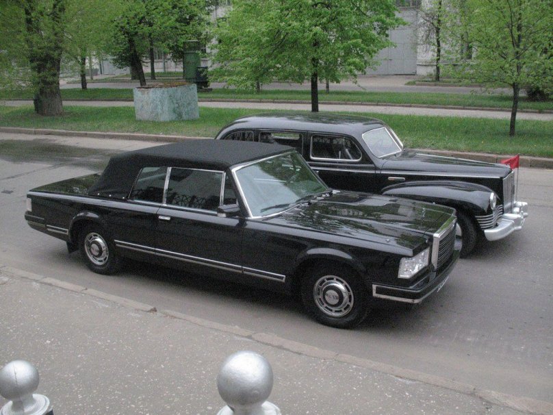 ЗИЛ 4104 седан