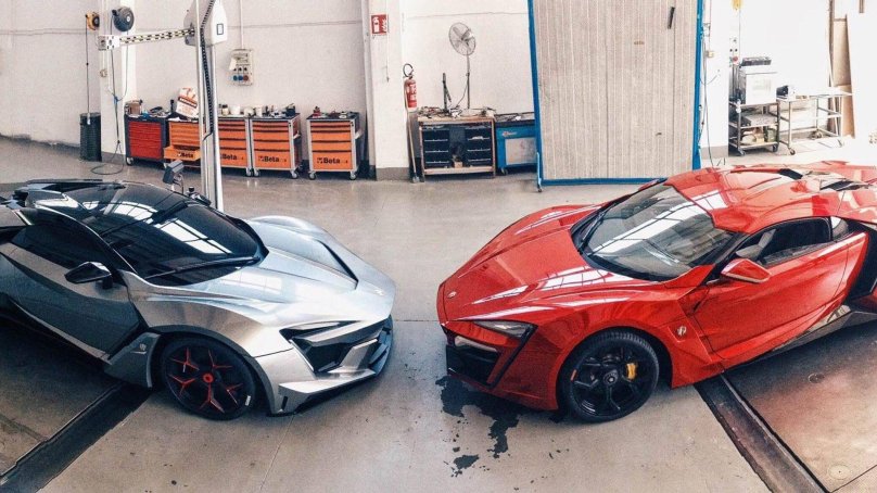 W Motors Fenyr Supersport