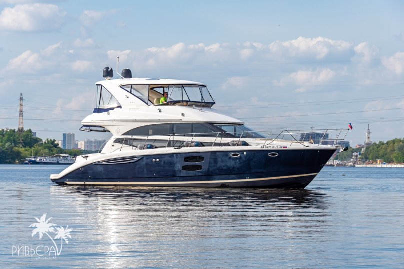 Яхта в Москве
