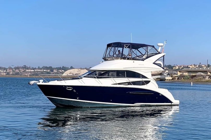 Meridian 341 яхта