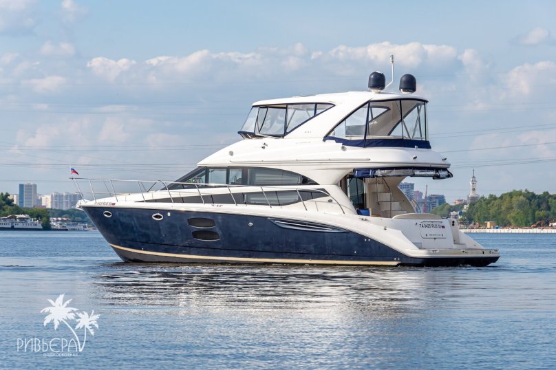Яхта Meridian в Москве