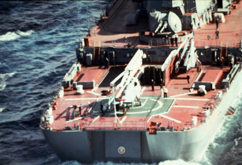 Вертолетный ангар крейсера Петр Великий