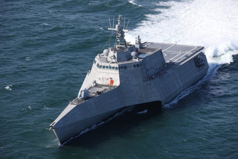 Корабль ВМС США USS LCS-2