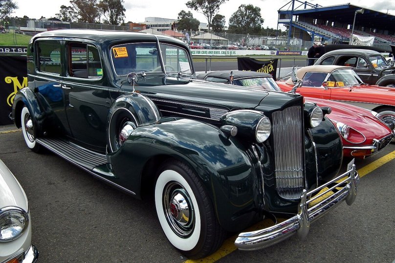Packard 12 sedan
