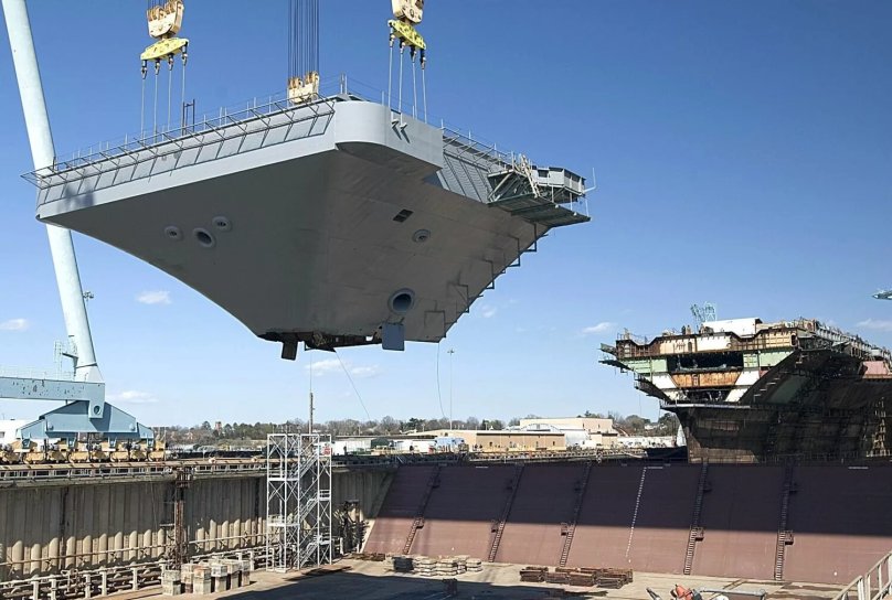 USS George h. w. Bush CVN-77