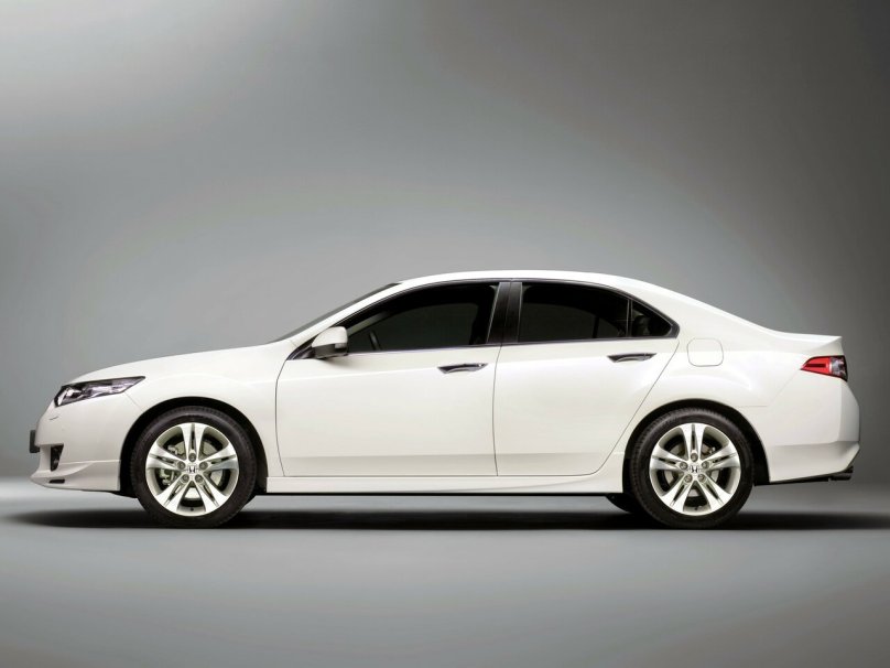 Honda Accord сбоку