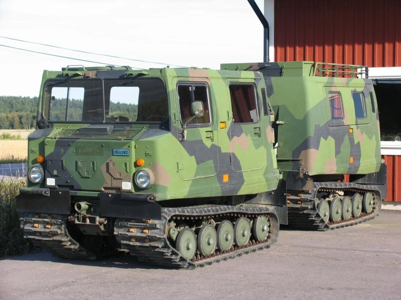 Вездеход-снегоболотоход BV-206 Лось