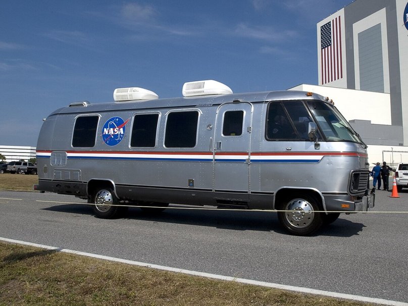 AIRSTEAM Astrovan