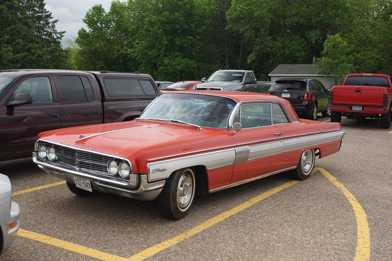 1962 Oldsmobile Starfire