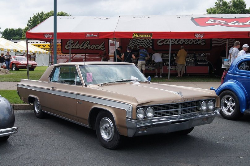 Олдсмобиль Старфайр 1979