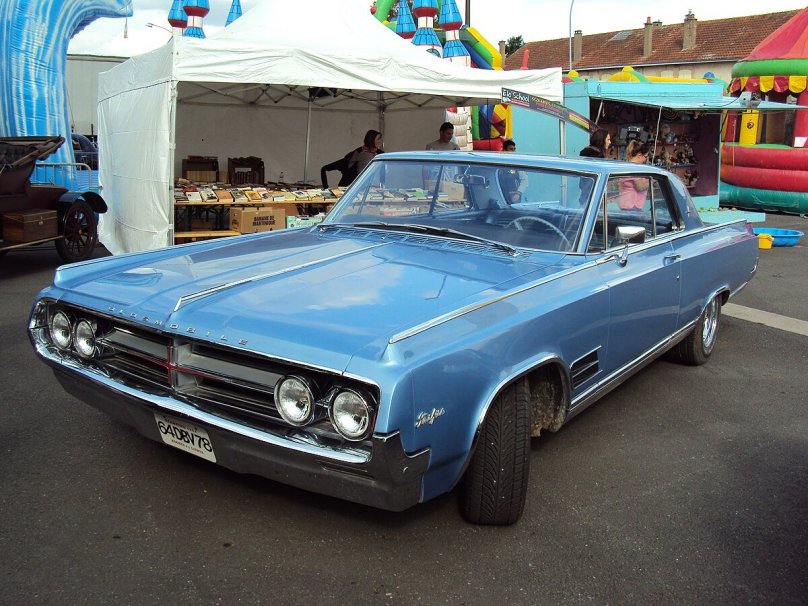 Олдсмобиль Старфайр 1964