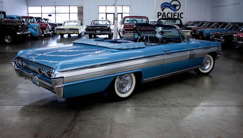 Олдсмобиль Старфайр 1966