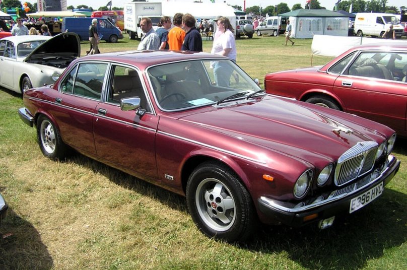 Jaguar xj12 Daimler