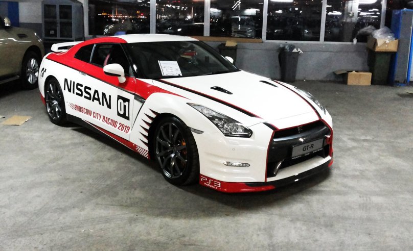 Nissan GTR оклейка