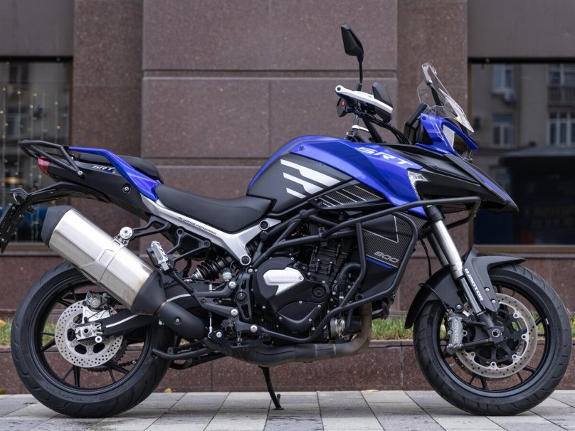 QJ srt 800* мотоцикл