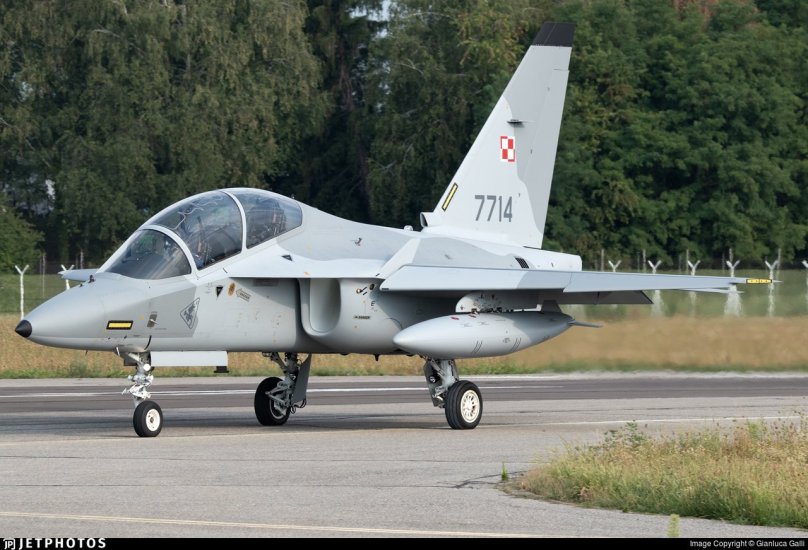 Aermacchi m-346