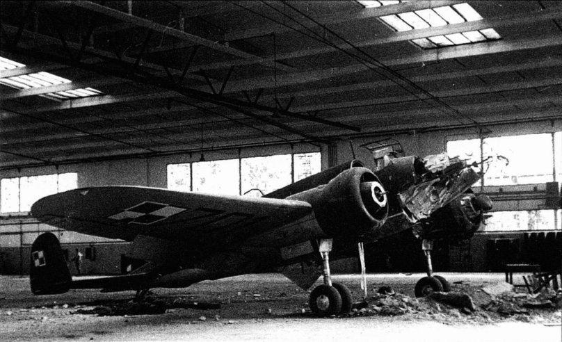 Самолет PZL-37 Лось