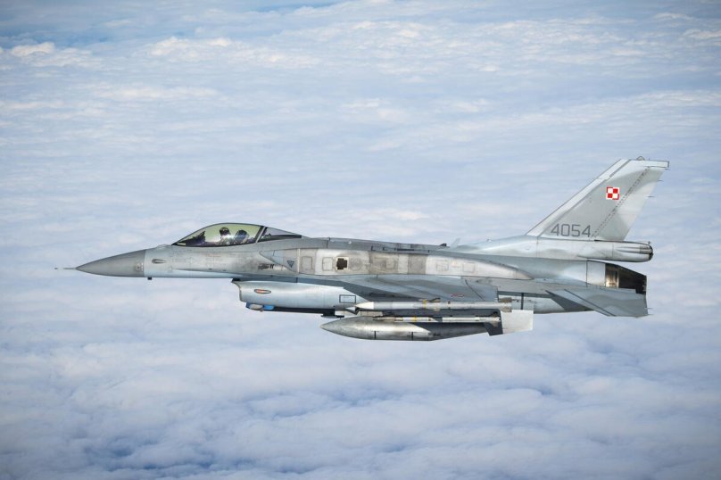 F16 истребитель польские