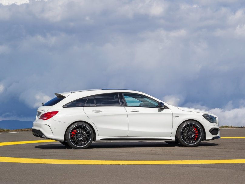 Мерседес CLA 45 AMG универсал
