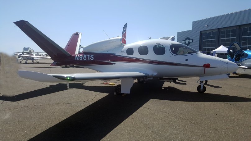 Cirrus sr22