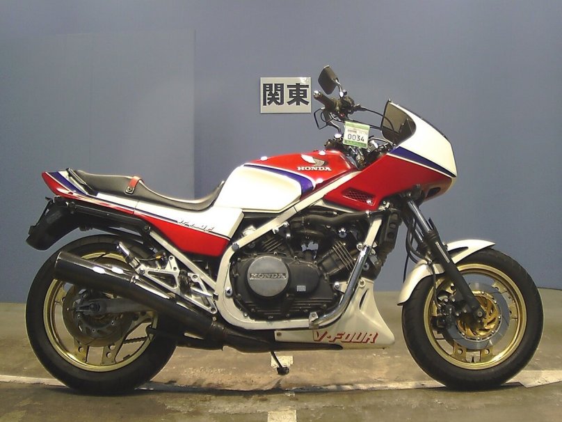 Хонда vf750f