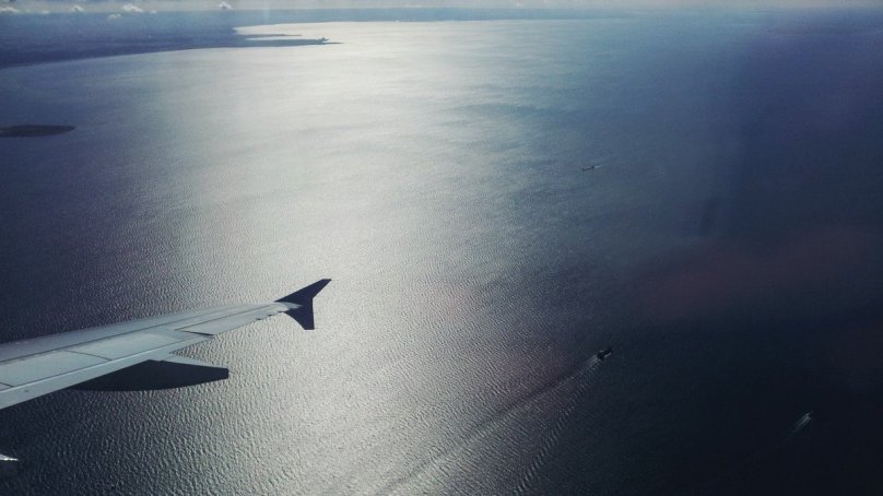 Вид из иллюминатора самолета