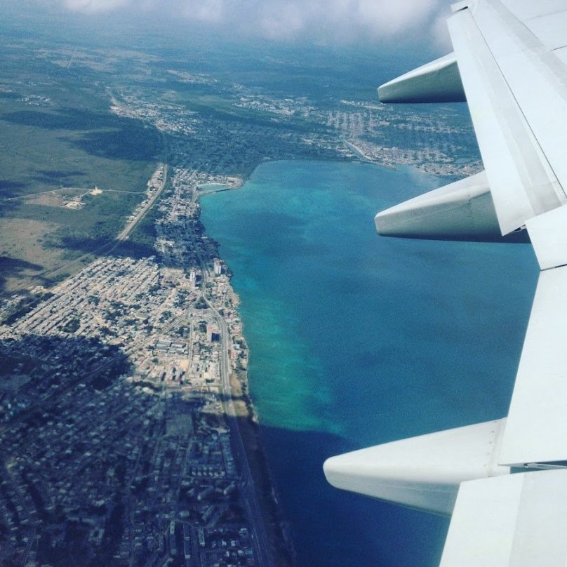 Самолет в океане