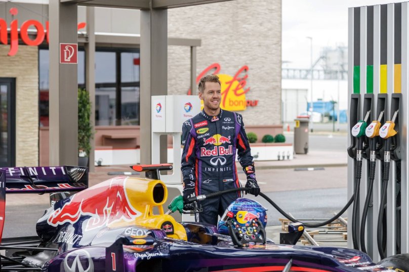 Заправка болида