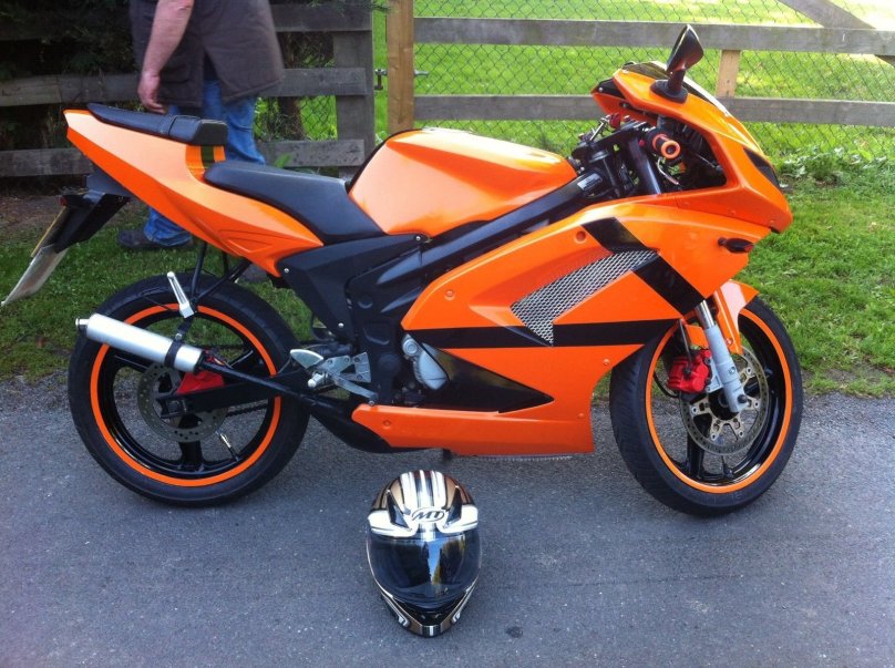 Yamaha TZR 50 Aprilia RS 50 Honda NS 50 derbi GPR 50 Rieju 50cc