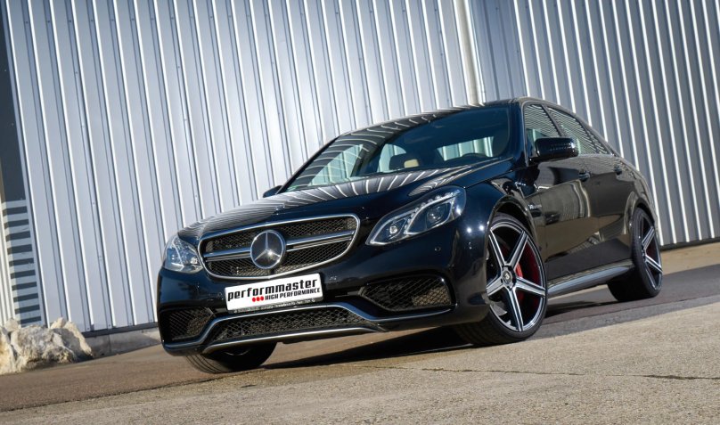 Мерседес Бенц e63 AMG