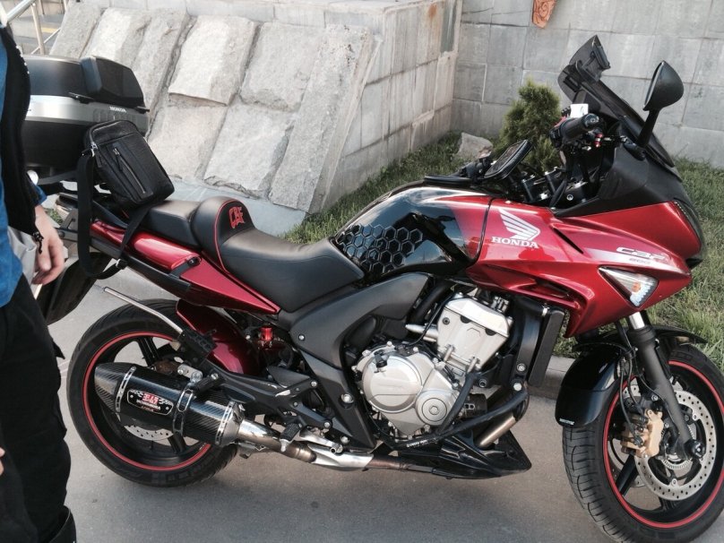 Хонда СБФ 600 са