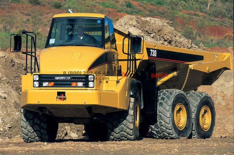 Самосвал Caterpillar 730