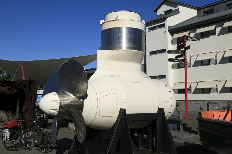 Азимутальное подруливающее устройство