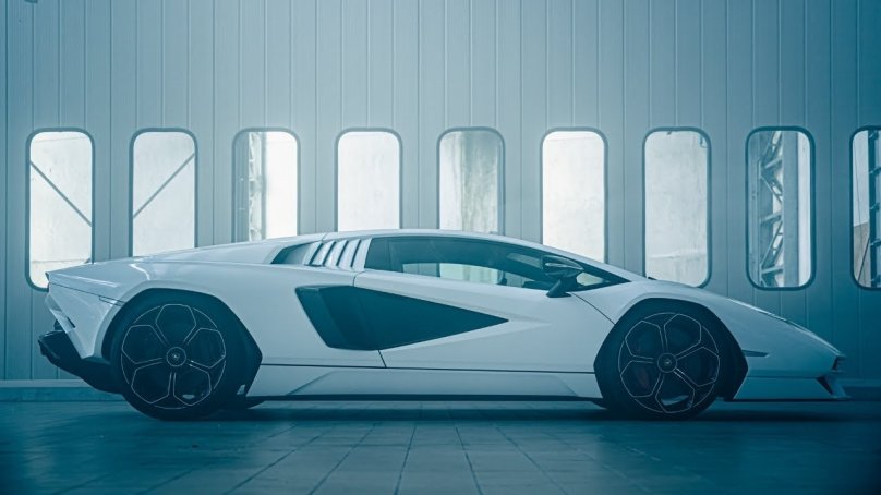 Ламборджини Каунтач 2022