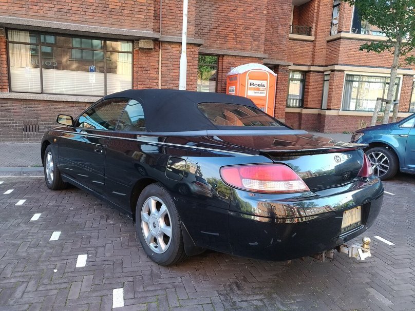 Тойота Виндом 2002