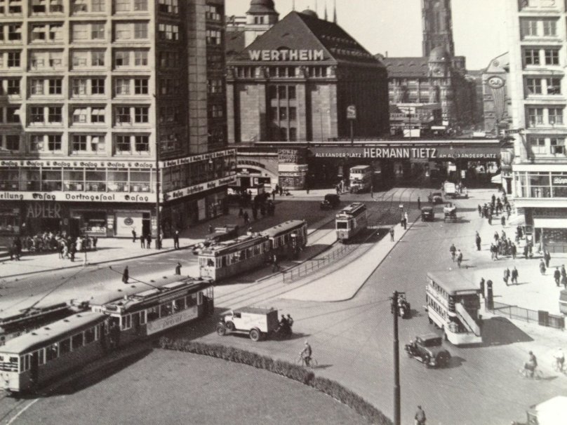 Альфред Деблин: Берлин, Александрплац