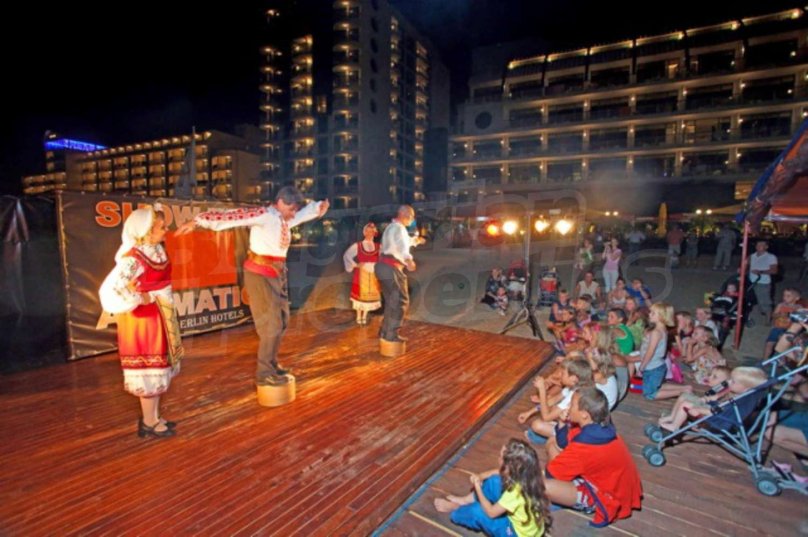 Дискотека в Турции зеленый