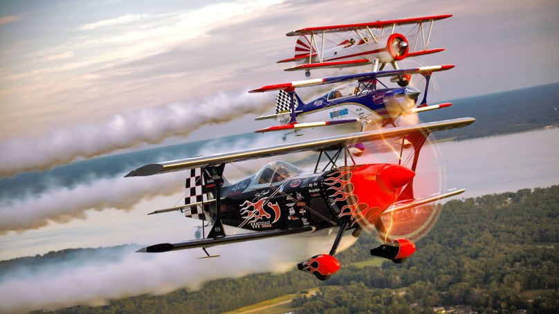 Самолет с четырьмя крыльями