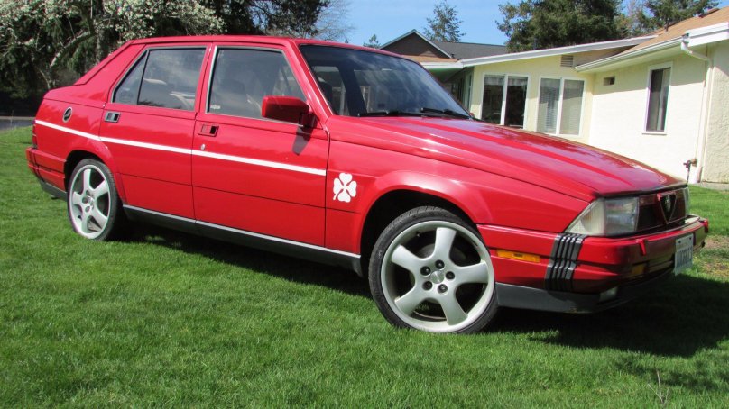Alfa Romeo 75 1985